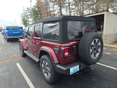 Used 2022 Jeep Wrangler Unlimited Sahara image 6