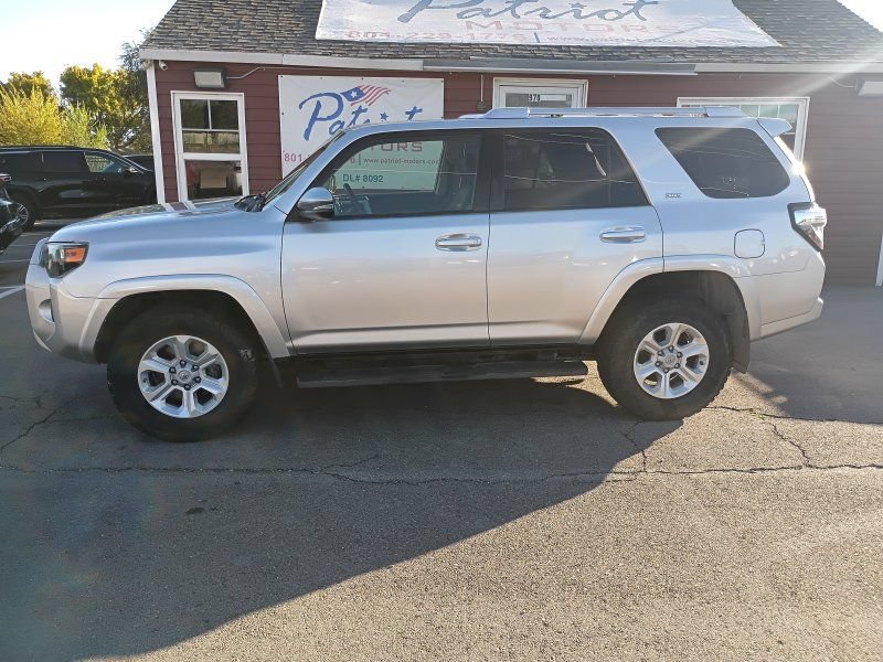 Used 2014 Toyota 4Runner SR5 Premium AWD/4WD image 2