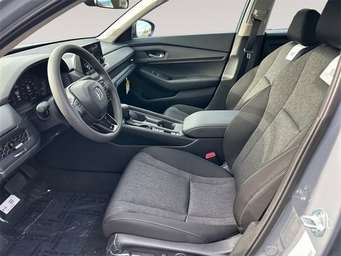 New 2025 Honda Accord SE image 9