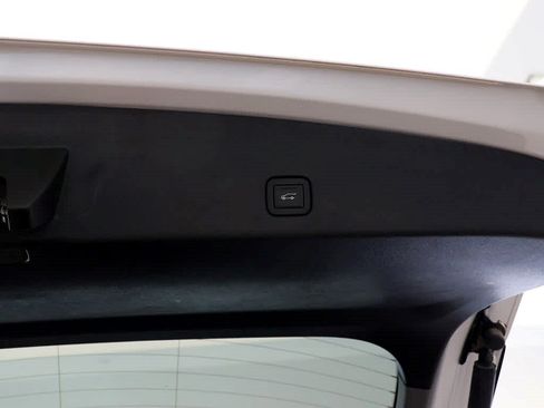 Used 2025 Cadillac Optiq Luxury 2 w/ LPO, Floor Liner Package AWD/4WD image 19