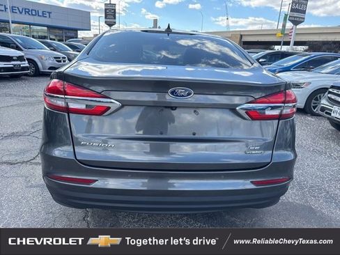 Used 2020 Ford Fusion SE image 7