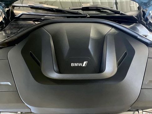 Used 2025 BMW i4 eDrive40 w/ Premium Package image 16