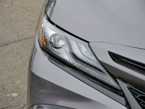 Used 2024 Toyota Camry XSE FWD image 3