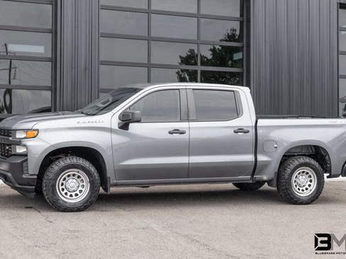 Used 2019 Chevrolet Silverado 1500 W/T w/ WT Convenience Package AWD/4WD image 3