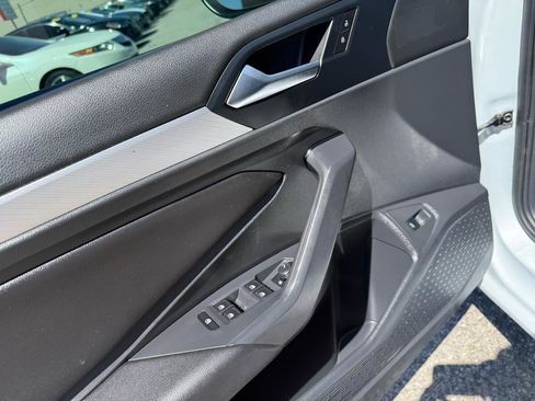 Used 2019 Volkswagen Jetta SE FWD image 12