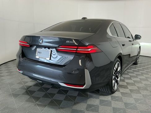 Certified 2025 BMW 530i w/ Premium Package RWD image 5
