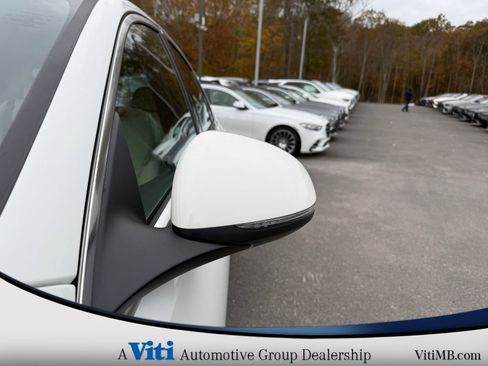 Used 2025 Mercedes-Benz C 300 4MATIC Sedan image 11