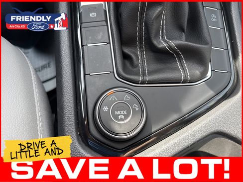 Used 2023 Volkswagen Taos SE AWD/4WD image 33