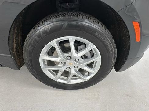 Used 2024 Chevrolet Equinox LT image 9