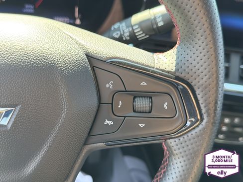 Used 2024 Chevrolet Trax RS FWD image 17