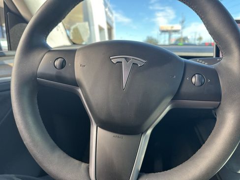 Used 2023 Tesla Model Y Long Range image 12