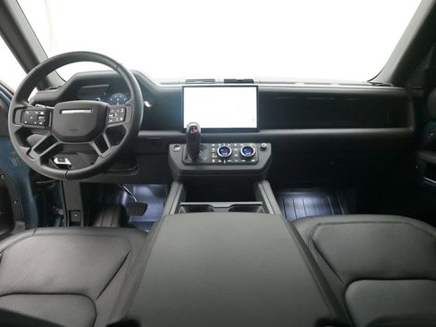 Used 2025 Land Rover Defender 110 S AWD/4WD image 5