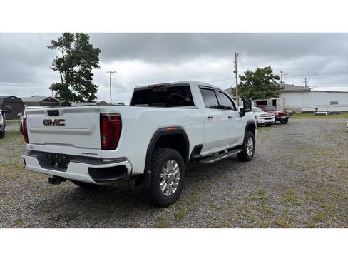 Used 2022 GMC Sierra 2500 Denali AWD/4WD image 3