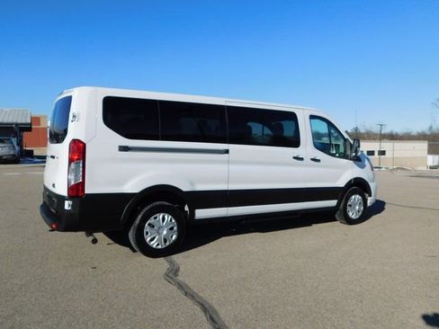 Used 2023 Ford Transit 350 XLT image 3