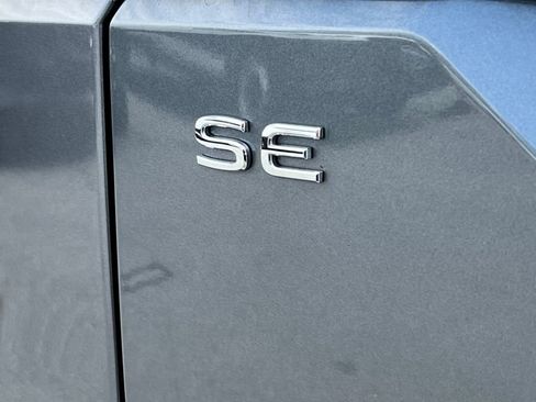 Used 2025 Volkswagen Atlas SE image 17