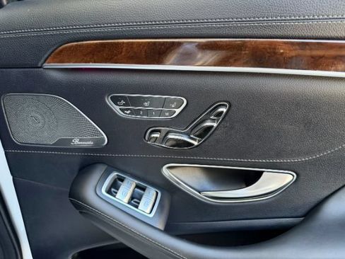 Used 2018 Mercedes-Benz S 560 4MATIC Sedan image 31