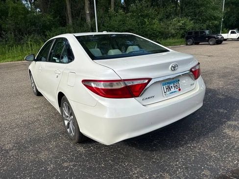 Used 2015 Toyota Camry XLE FWD image 3