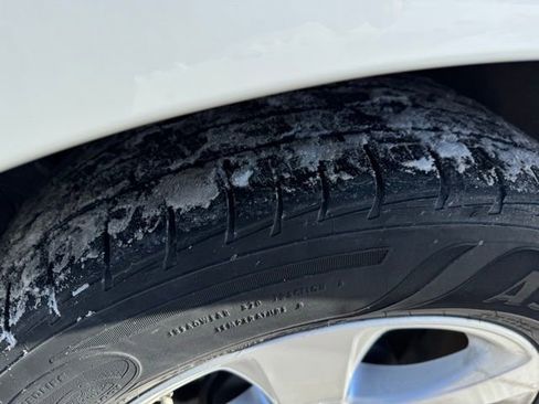 Used 2013 Toyota Sienna LE w/ Towing Pkg image 38