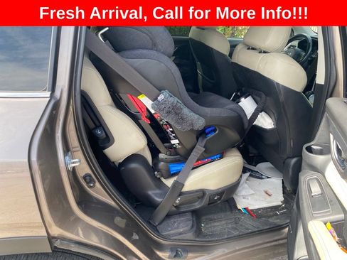 Used 2022 Subaru Ascent Limited w/ Technology Package AWD/4WD image 12