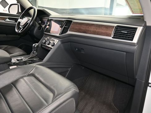 Used 2018 Volkswagen Atlas SEL Premium image 58