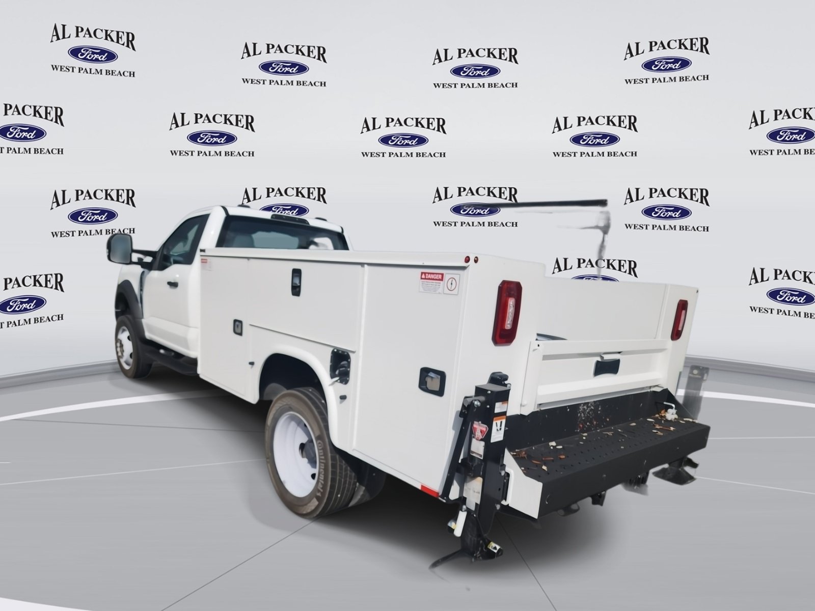 New 2024 Ford F450 XL RWD image 3