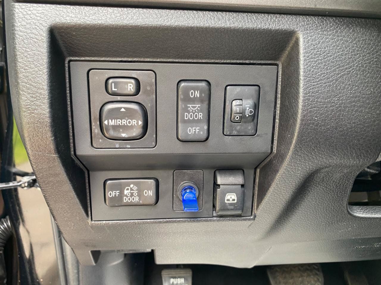 Used 2014 Toyota Tundra SR5 w/ SR5 Upgrade Package RWD image 62