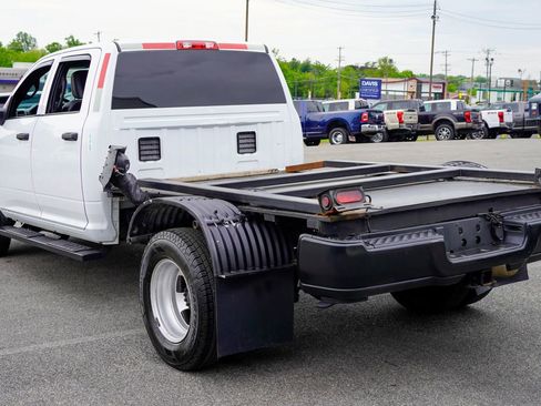 Used 2024 RAM 3500 Tradesman w/ Bed Utility Group AWD/4WD image 4
