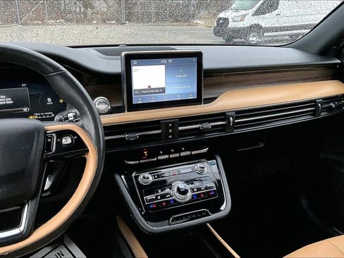 Used 2022 Lincoln Corsair Reserve w/ Elements Package image 6