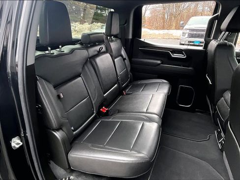 Used 2026 GMC Sierra 1500 SLT image 15