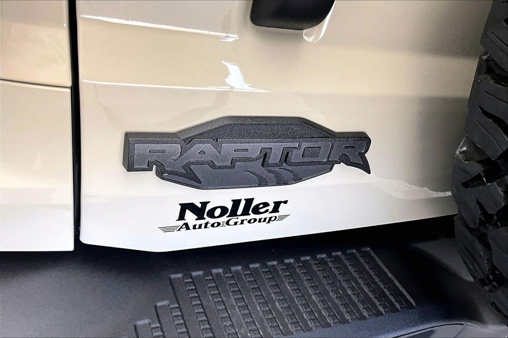 New 2026 Ford Bronco Raptor AWD/4WD image 9