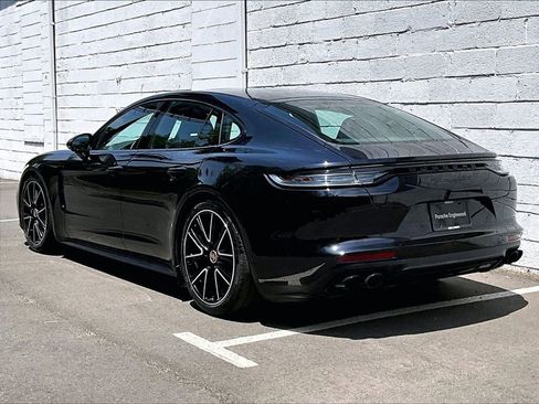 Certified 2022 Porsche Panamera GTS AWD/4WD image 3