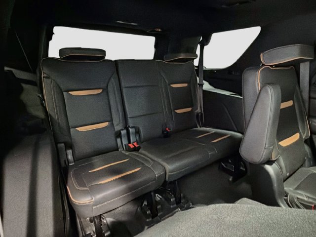 Used 2023 GMC Yukon AT4 w/ AT4 Premium Plus Package AWD/4WD image 23