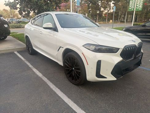 Used 2024 BMW X6 xDrive40i w/ Premium Package AWD/4WD image 2