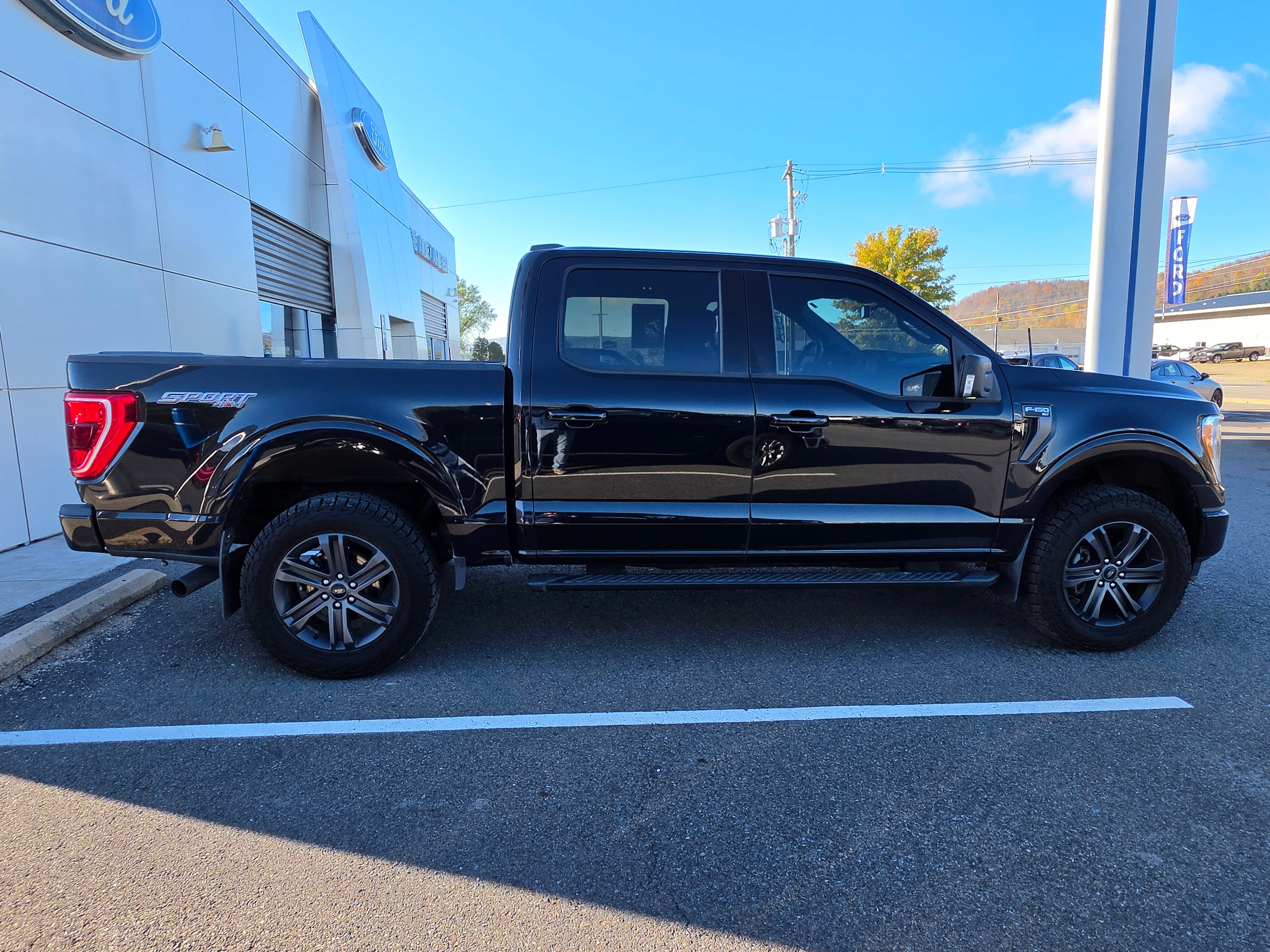 Used 2021 Ford F150 XLT w/ Equipment Group 302A High AWD/4WD image 2