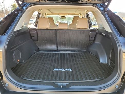 Used 2019 Toyota RAV4 Limited image 17