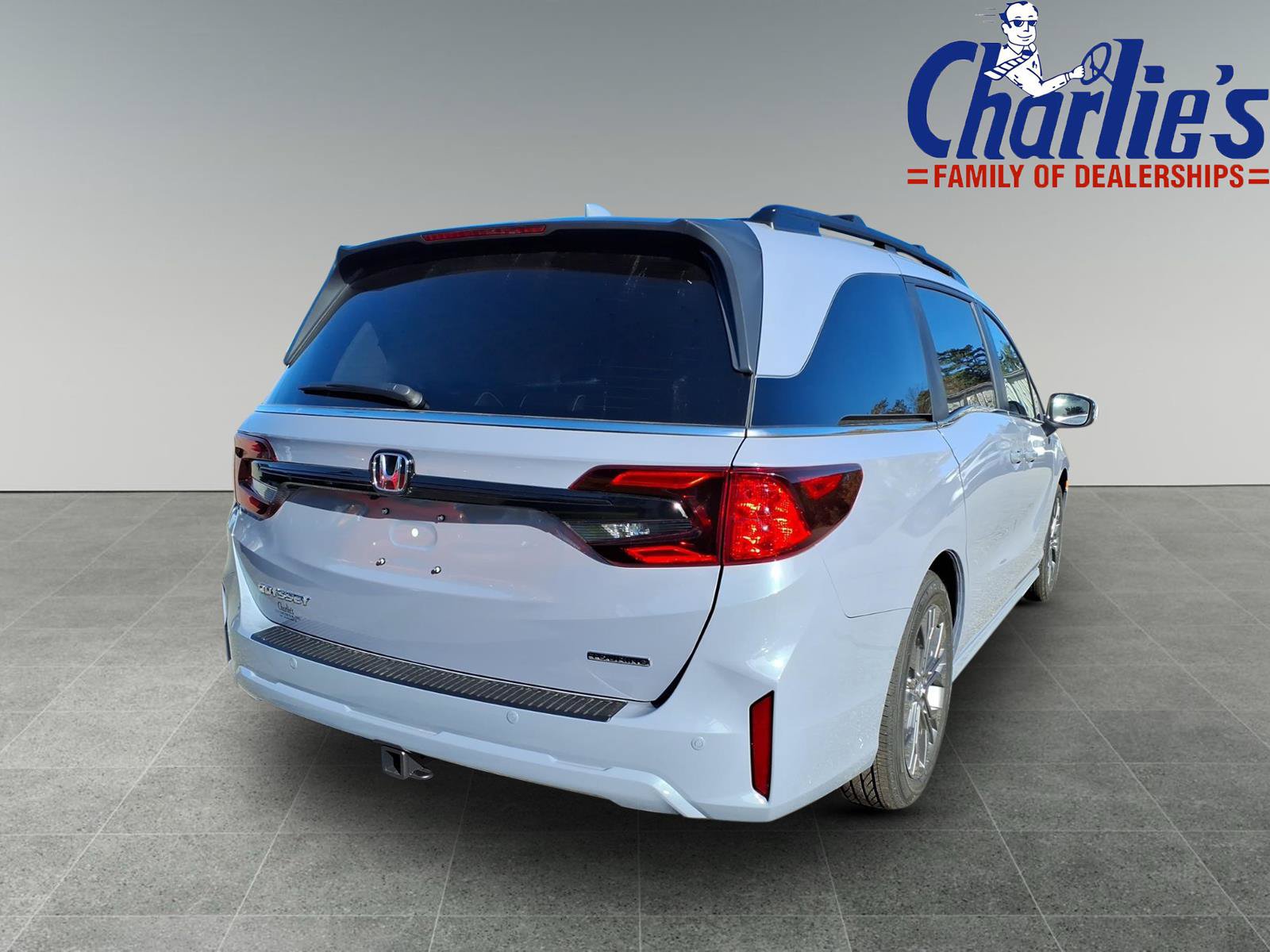 New 2027 Honda Odyssey Touring image 4