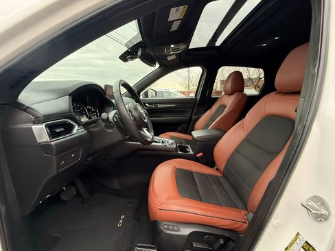 Used 2024 MAZDA CX-5 Carbon Edition image 11