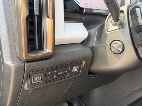 Used 2024 GMC Hummer EV 3X AWD/4WD image 41