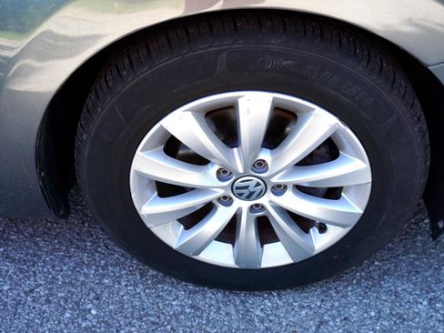 Used 2016 Volkswagen Beetle 1.8T image 12