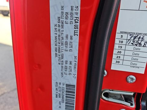 Used 2017 Dodge Charger R/T Scat Pack RWD image 31