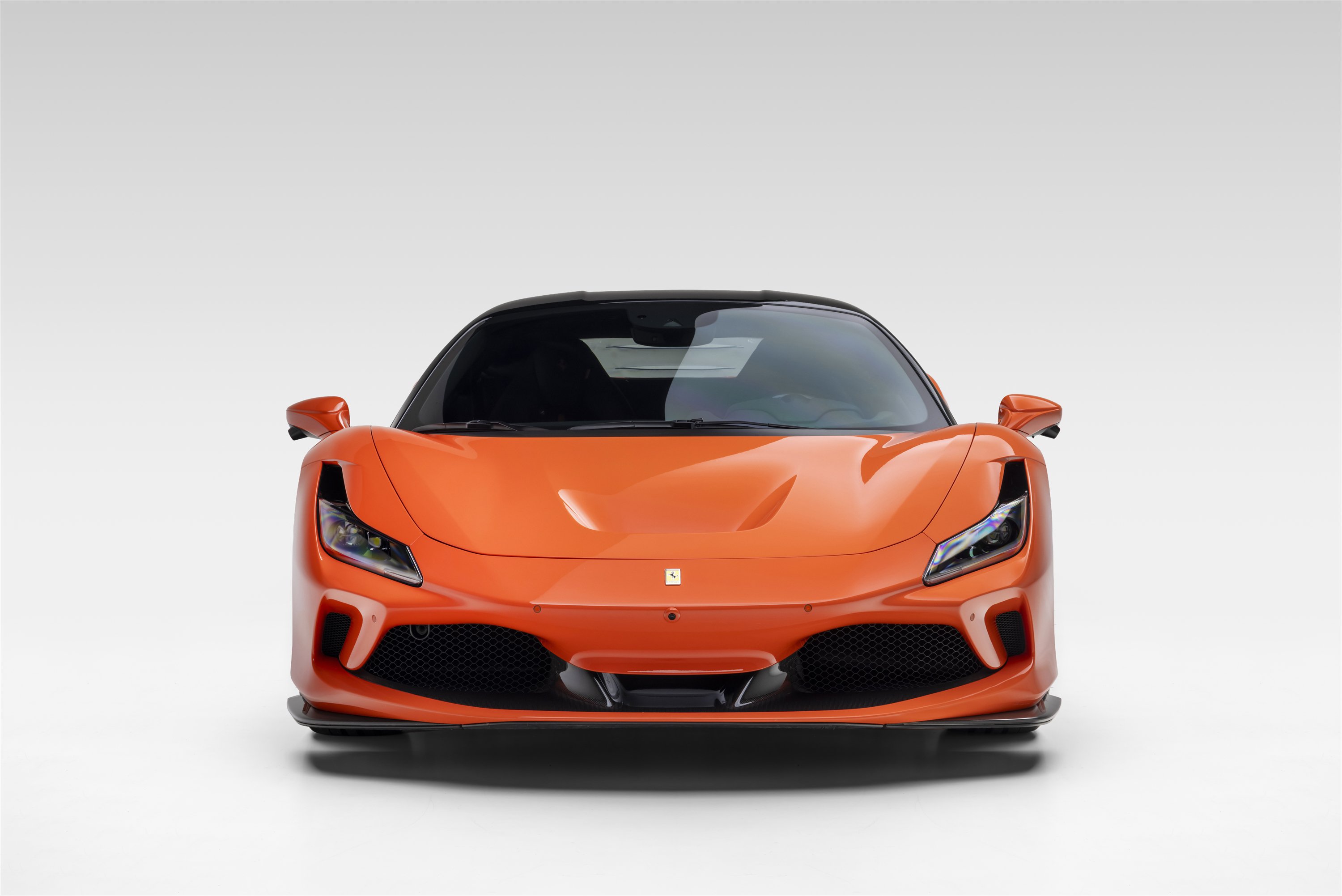 Certified 2021 Ferrari F8 Tributo RWD image 2