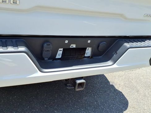 Certified 2024 Chevrolet Silverado 1500 Custom AWD/4WD image 30