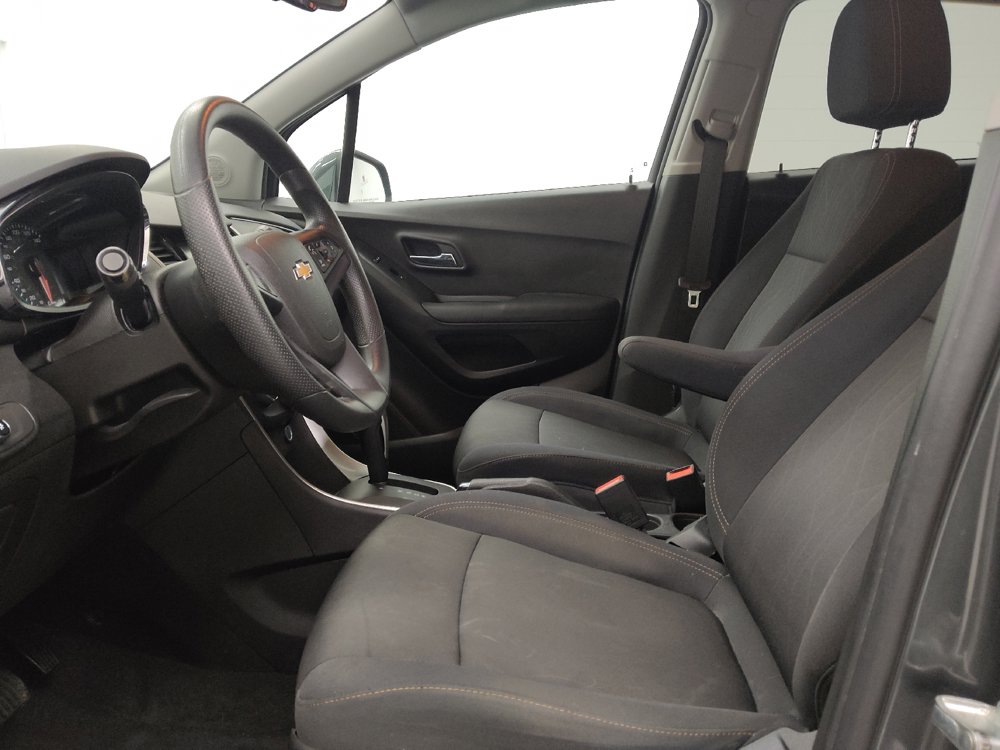 Used 2017 Chevrolet Trax LT FWD image 17