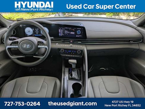 Used 2024 Hyundai Elantra SEL FWD image 15