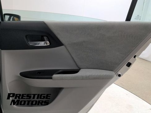 Used 2013 Honda Accord LX image 27