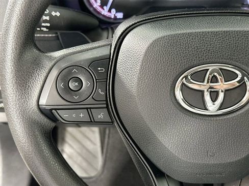 Used 2024 Toyota RAV4 XLE FWD image 19