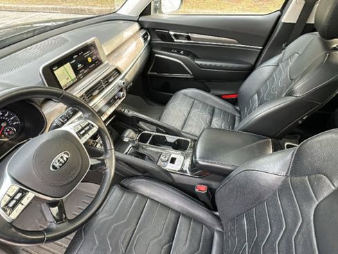 Used 2020 Kia Telluride SX w/ SX Prestige Package image 23