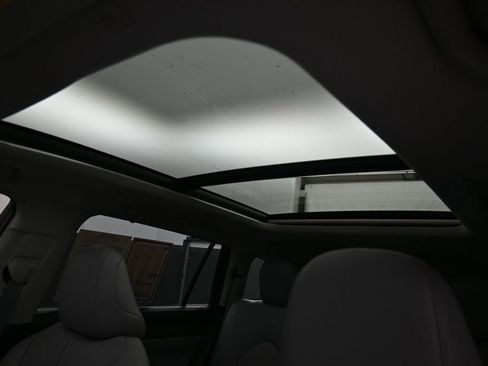 Certified 2025 Toyota Highlander Platinum AWD/4WD image 30