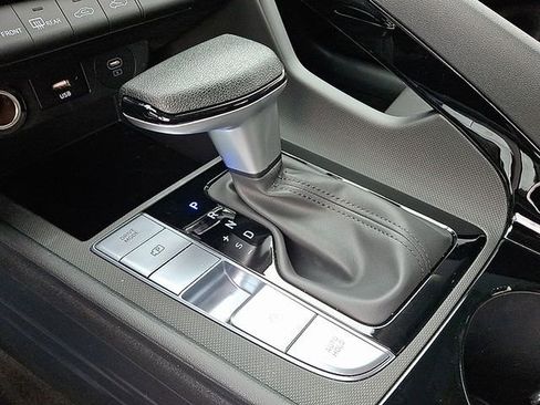 New 2026 Hyundai Elantra Hybrid FWD image 7