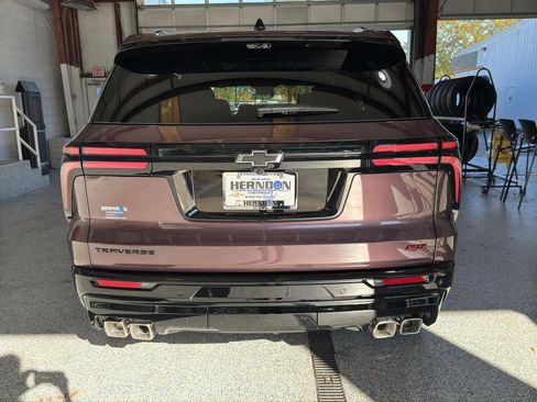 New 2026 Chevrolet Traverse RS w/ LPO, Floor Liner Package image 6